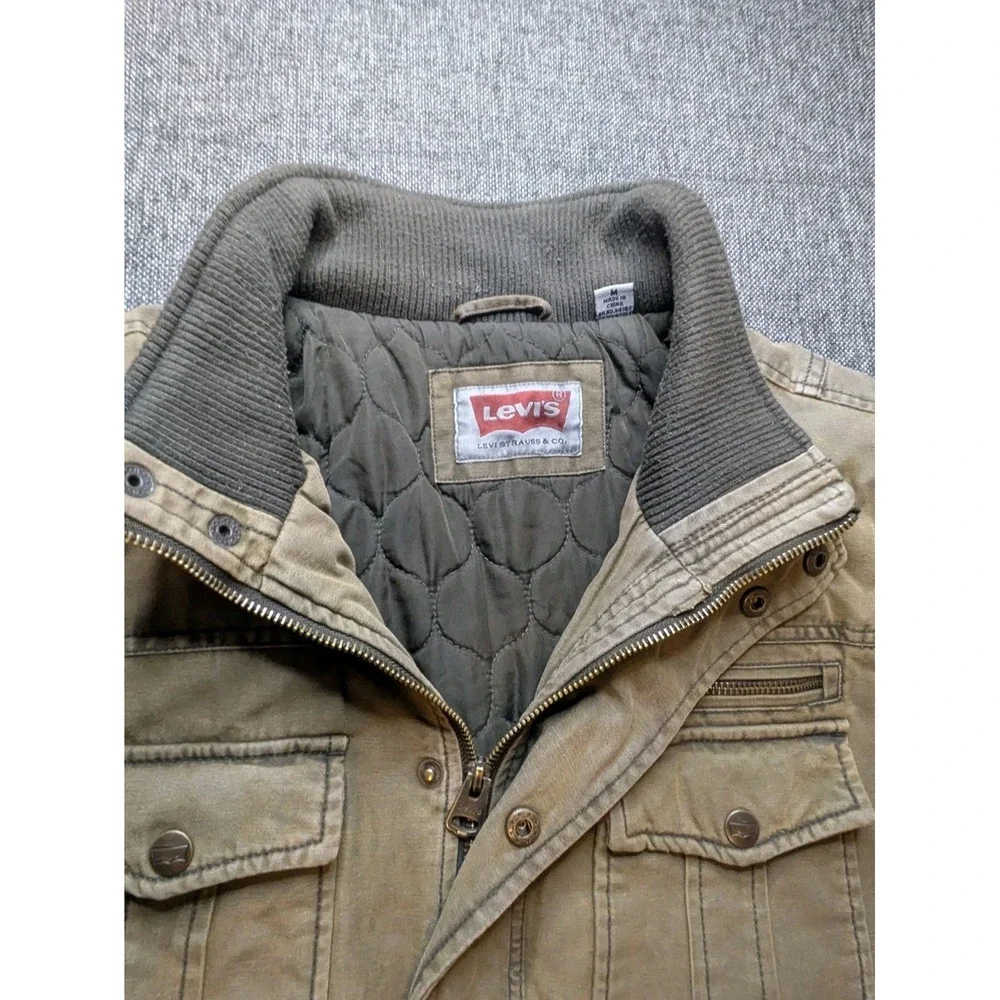 Vintage Levi's Men's‎ M Jacket Quilt Lined Heavy Old School Coat (Needs Repairs)